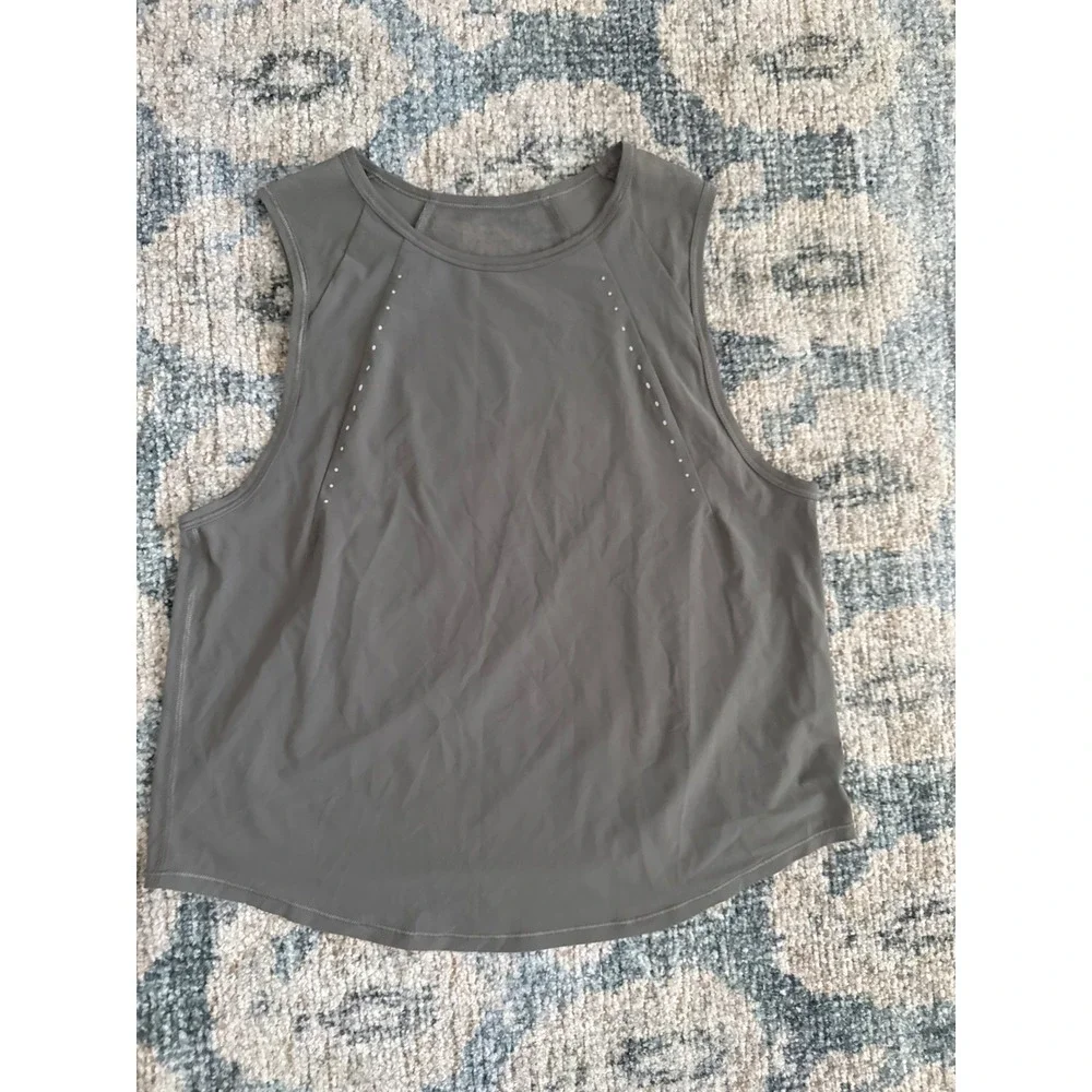 Lululemon Carbon Dust Sculpt Cropped Tank Top Size 2 Pristine Condition - Picture 1 of 3